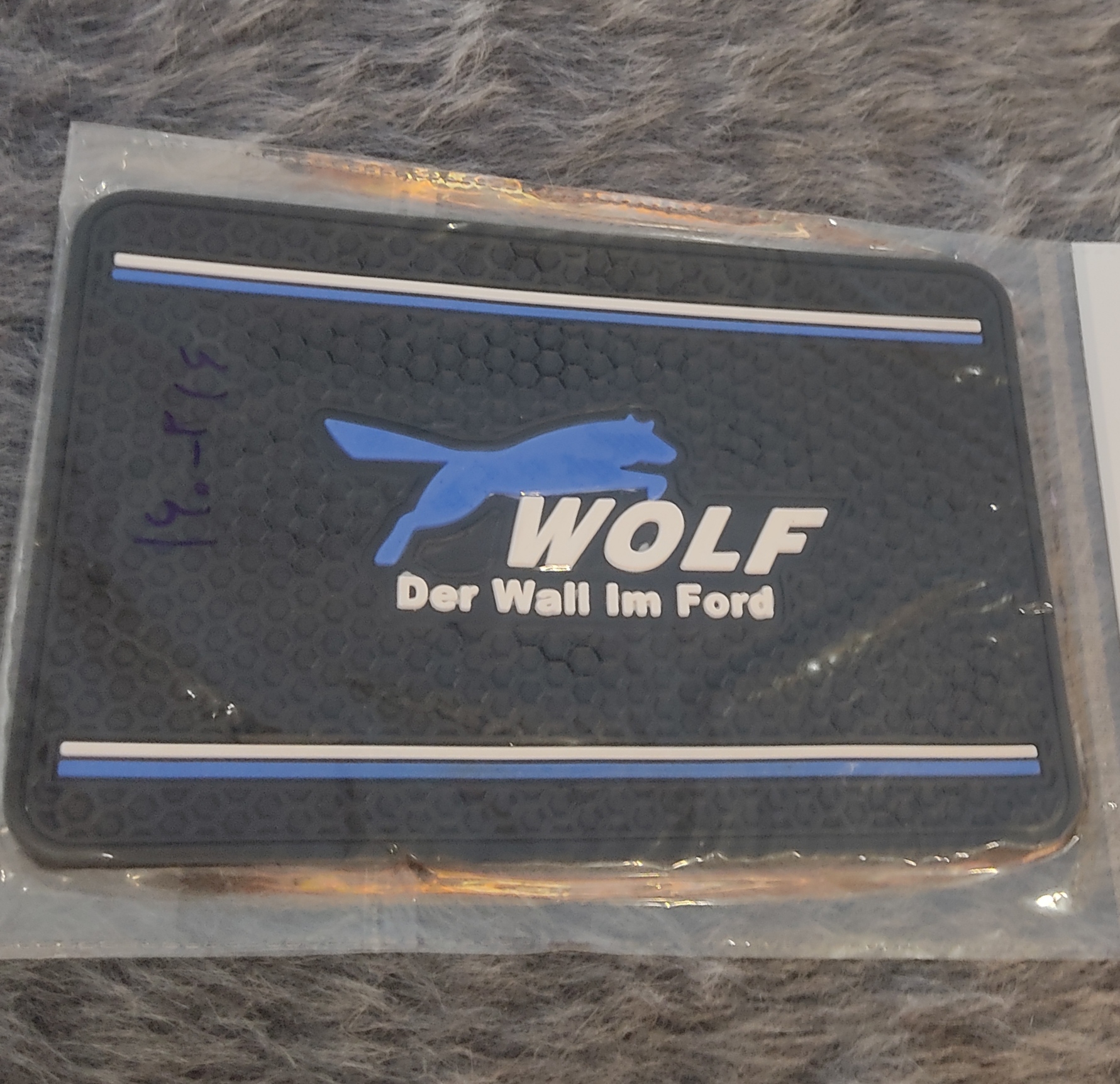 پد جلو داشبورد wolf