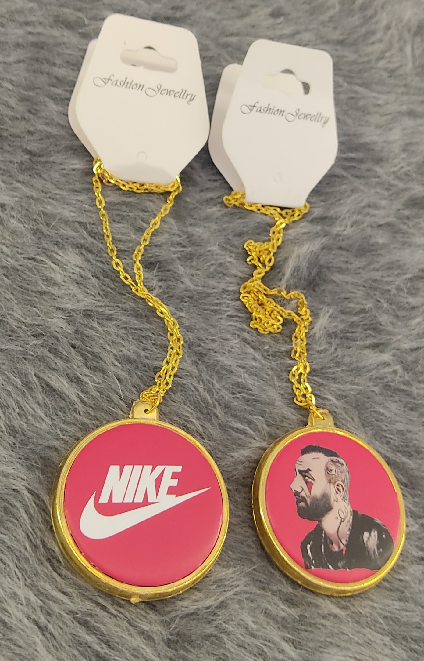 آویز جلو آینه